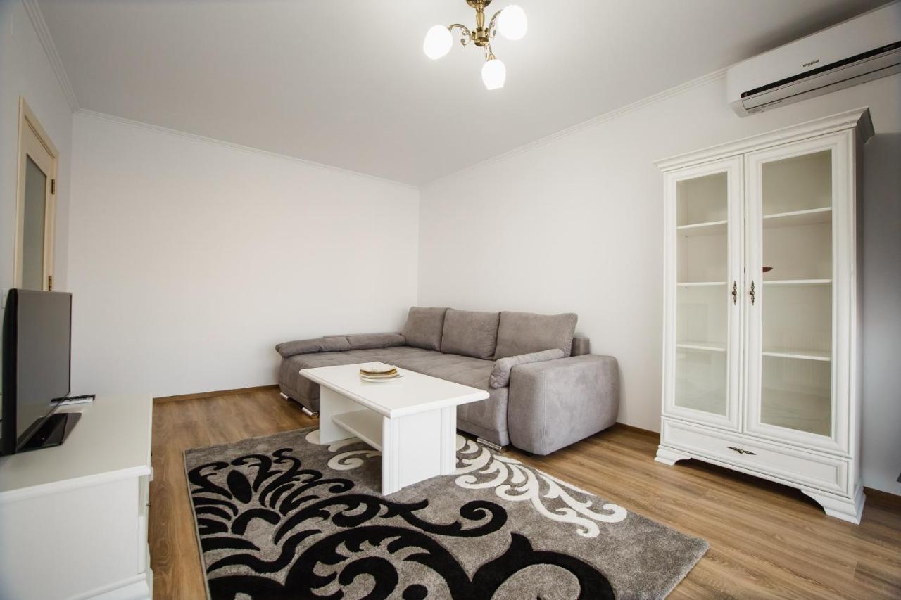 Bright & Elegant Central Apartment Oradea Eksteriør bilde