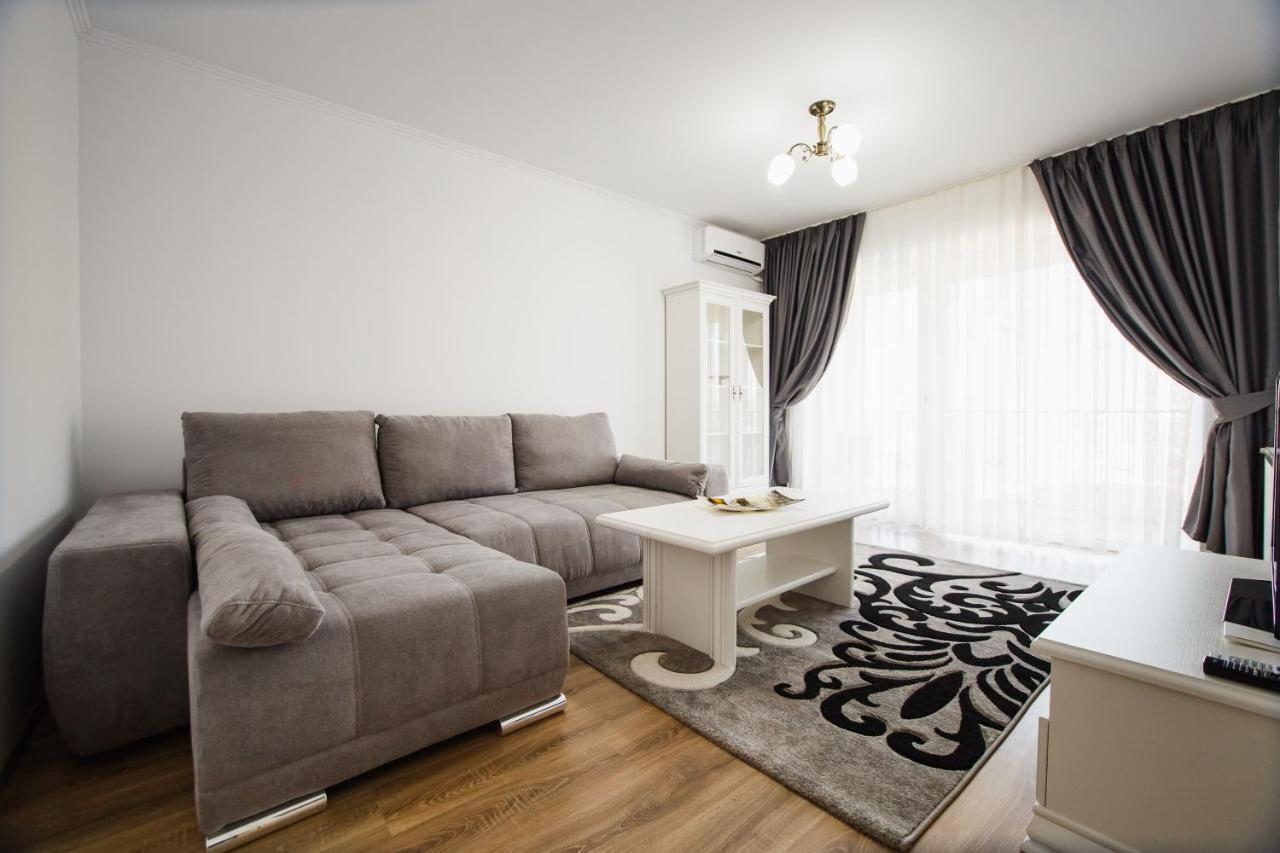 Bright & Elegant Central Apartment Oradea Eksteriør bilde